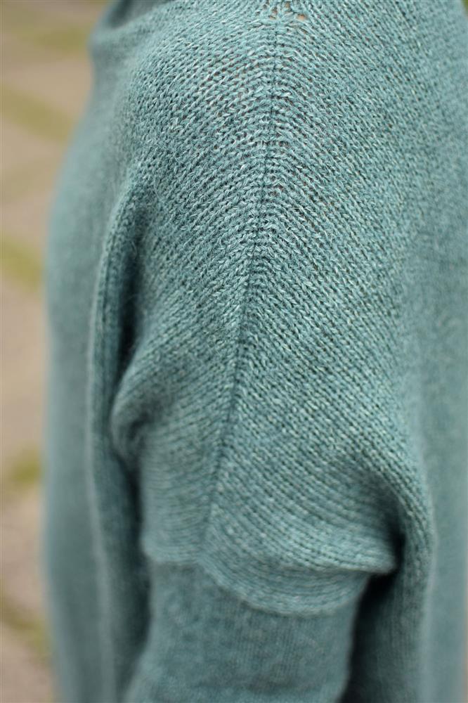 Oversize megztinis iš Cotton-Wool ir ITO Sensai